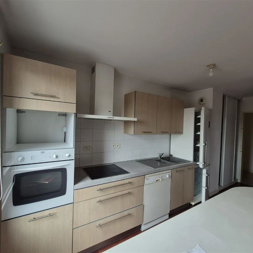 Location appartement 4 pièces - 105m² à Lens (62300) - Photo 1