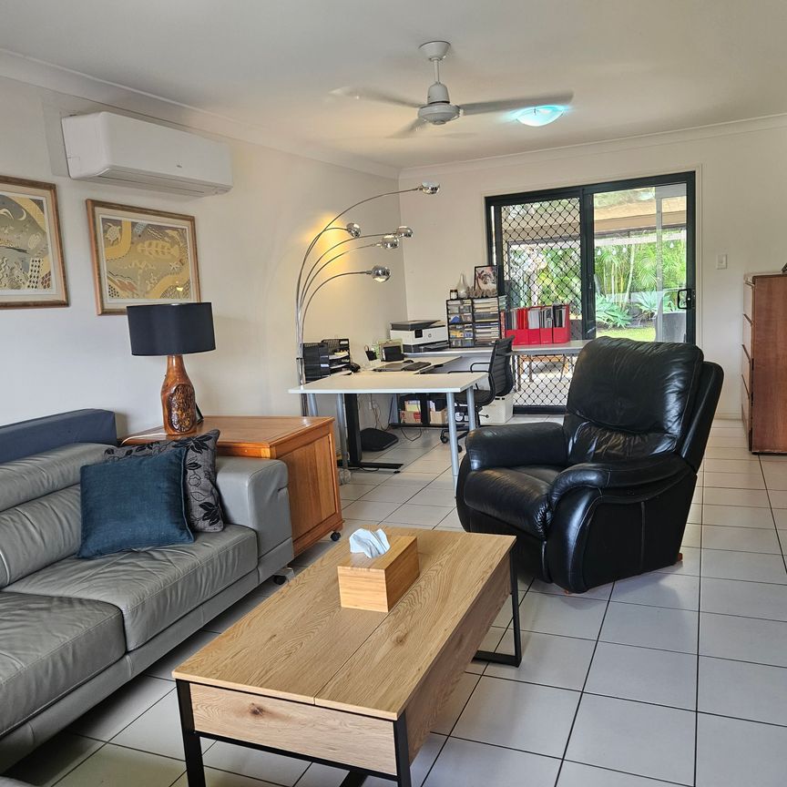 Upper Coomera - Photo 1