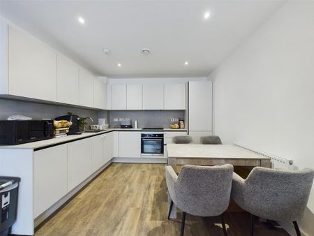 2 bedroom flat to rent - Photo 5