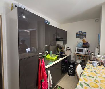 Location Appartement 2 pièces 35m² LAMBESC 13410 - Photo 3