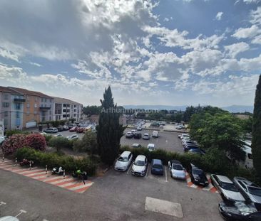Location Appartement 2 pièces 49 m2 à Le Luc - Photo 4