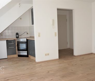 Schöne 2 Zimmer Wohnung, in Citylage mit TG Stellplatz - Photo 2