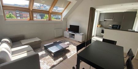 Appartement te huur in Elsene voor € 2.050 met 3 slaapkamers - Photo 2