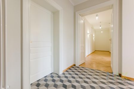Przestronny i piękny apartament położony przy samych plantach - Photo 4