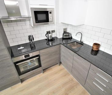 Studio to rent - Photo 6