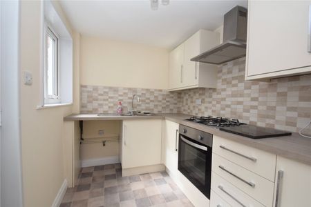 2 bed terraced house to rent in Tindall Street, Scarborough, YO12 - Photo 3