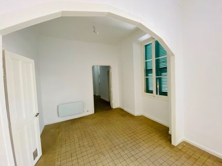 Location Appartement 3 pièces 74m² NICE 06000 - Photo 2