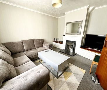 3 Bedroom - Photo 4