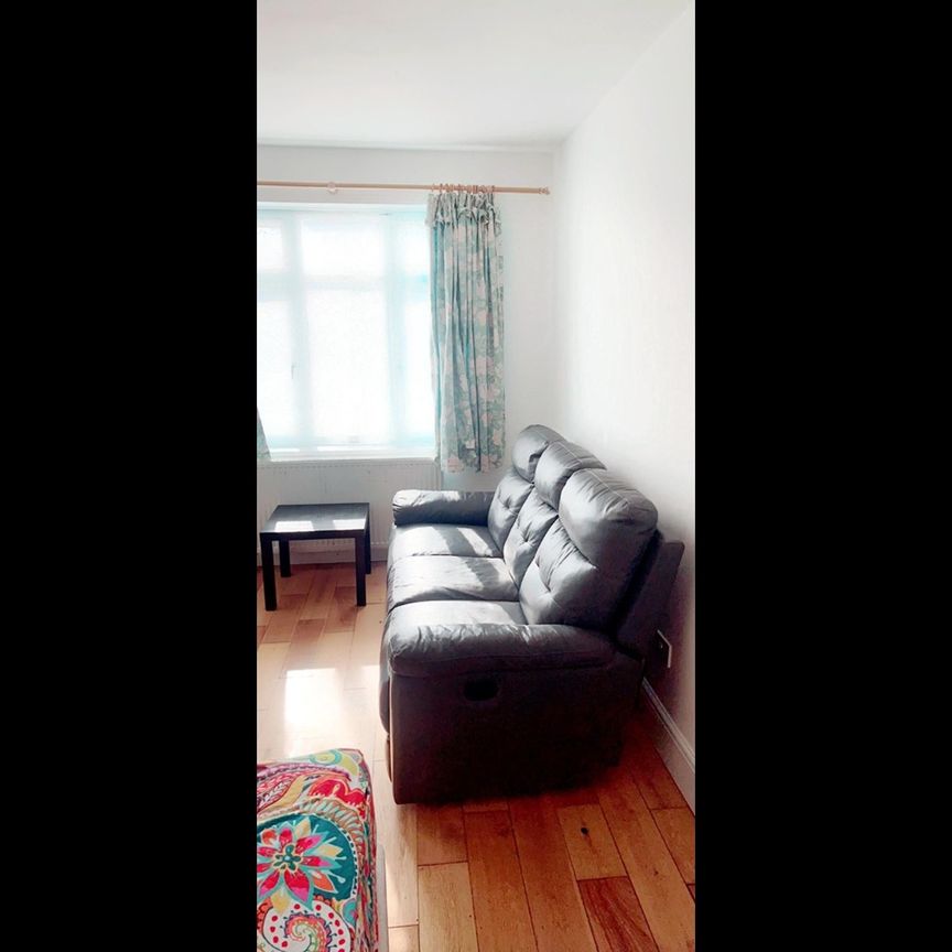 1 Bed Semi-Detached House, Stockton Road, N18 - Photo 1