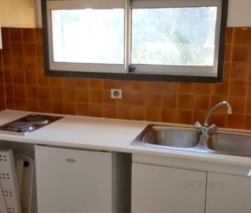 F1 24.15 m², balcon. Cuisine indépendante équipée. - Photo 2