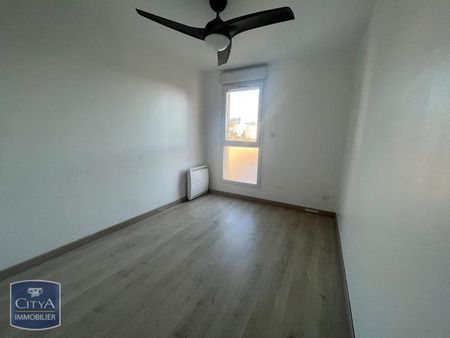 Location Appartement 4 pièces 86m² MARTIGUES 13500 - Photo 2