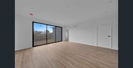 Brand New 2-Bedroom Home in Prime Noble Park Location! - Photo 2