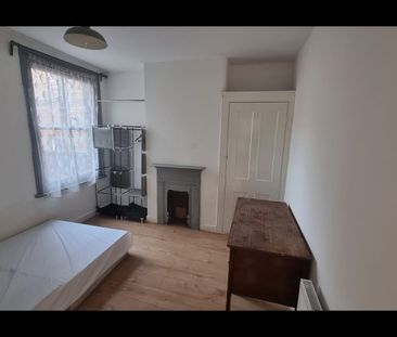 2 Bed Flat, Forest Road, E17 - Photo 6