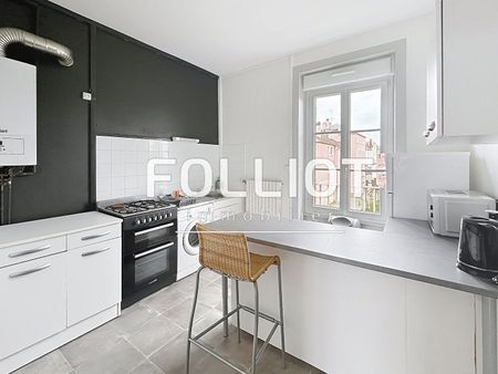 A louer : Appartement T2 Meubl� � Foug�res - R�f.2545CV - Photo 2