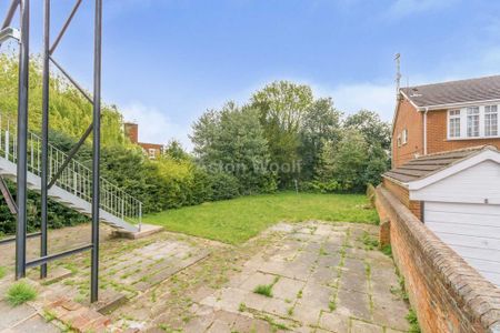 1 bedroom semi-detached house to rent - Photo 3