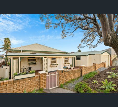 7 Castleton Av, Port Noarlunga, SA 5167 - Photo 5