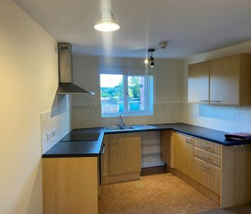 Flat to rent on - Photo 5