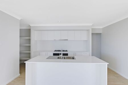 Brand new, beautifully designed family home - Photo 5