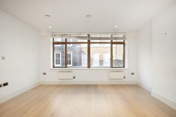 Studio to rent - Photo 1