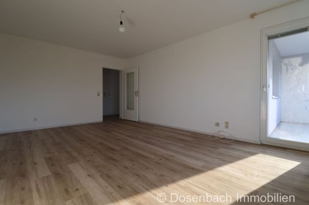 Frisch renovierte 3-Zimmer-Wohnung im 4. Obergeschoss mit Lift und TG-Stellplatz - Foto 1