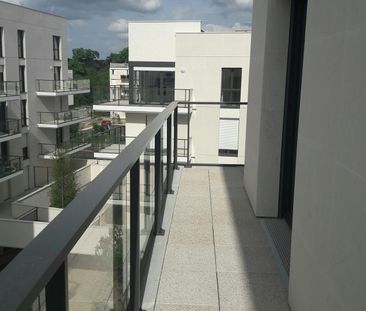 location Appartement T2 DE 47.4m² À ST GERMAIN EN LAYE - Photo 2