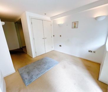 2 bedroom Flat To Let - Photo 5