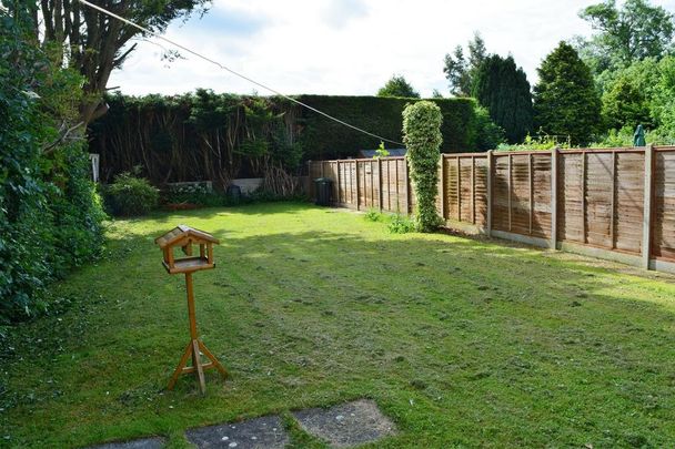 3 bedroom semi-detached house to rent - Photo 1