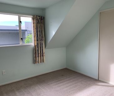 Large Family Home in Ilam/Fendalton - Photo 6