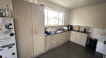 Student dream - seven-bedroom central rental - Photo 4