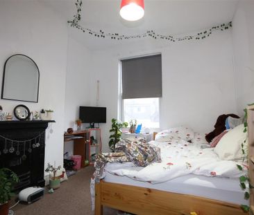 5 bedroom house to rent - Photo 2