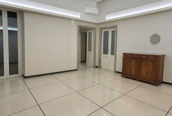 Corso Andrea podestà, Genova, Liguria 16128