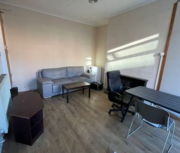 Room in a Shared House, Royal Park Grove, LS6 - Photo 3