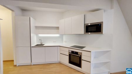 Perfekte Kombination aus Altbauflair und modernstem Wohnen im Herzen von Wien - Photo 3