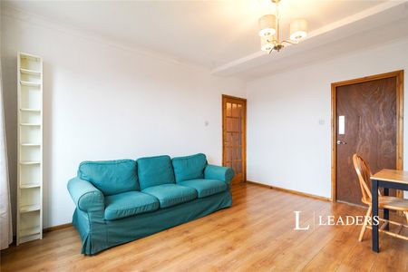 3 bedroom apartment to rent Stockwell Gardens Estate, London, SW9 - Photo 2