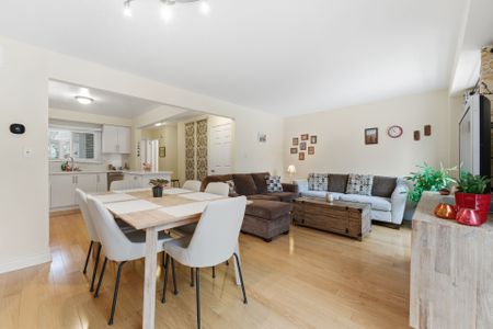 For Lease - 112 Kersey Crescent, Richmond Hill, Ontario - Photo 2