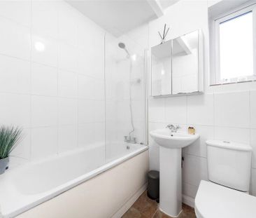 2 bedroom maisonette to rent - Photo 4