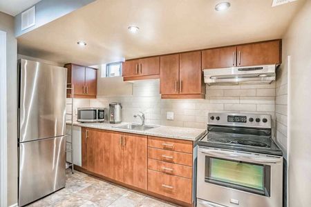 For Lease - 5335 Flatford Road Unit# Basement, Mississauga, Ontario - Photo 3