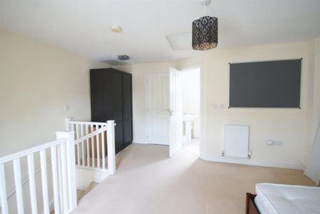 3 bedroom townhouse to rent - Photo 2