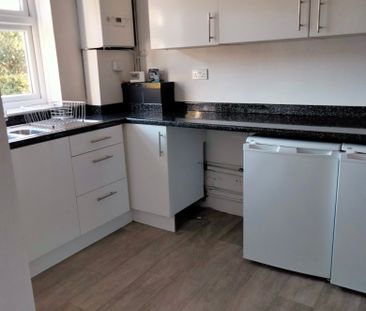 2 bedroom flat to rent Netley - Photo 6
