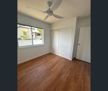 29a Thackeray Street, Park Avenue, Qld 4701 - Photo 5