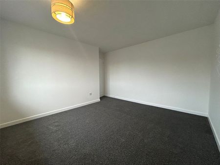 Behind Berry, Somerton, Somerset, TA11 - Photo 4