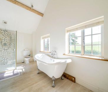 3 bedroom detached house to rent - Photo 5