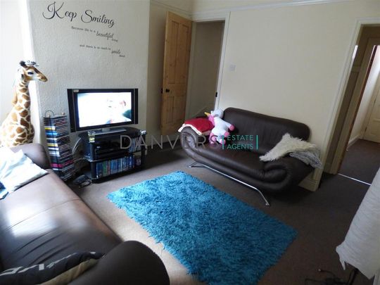 3 bedroom terraced house to rent - Photo 1