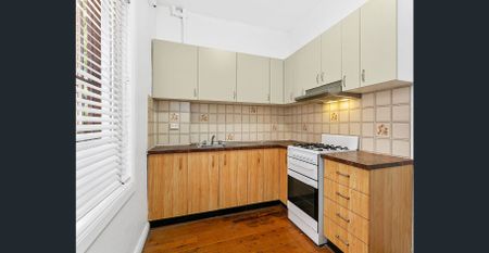 Ground Floor One Bedroom Apartment - Photo 2