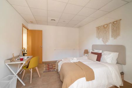 Carrer de Bailèn, Barcelona, Catalonia 08010 - Photo 5