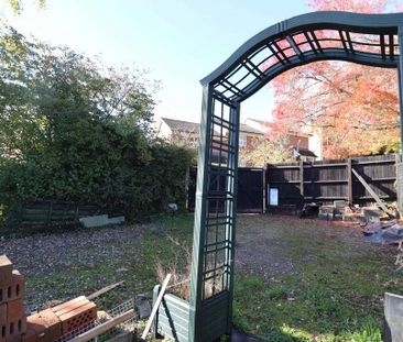 3 bedroom semi-detached house to rent - Photo 5