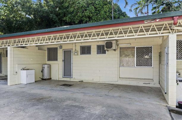 Modern Low-Maintenance Living in a Quiet Court - 4/B Orillia Court, Deeragun - Photo 1