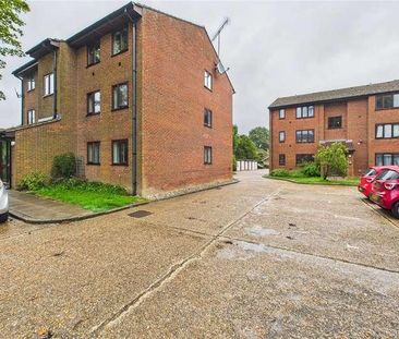 London Road, East Grinstead, West Sussex, RH19 - Photo 3