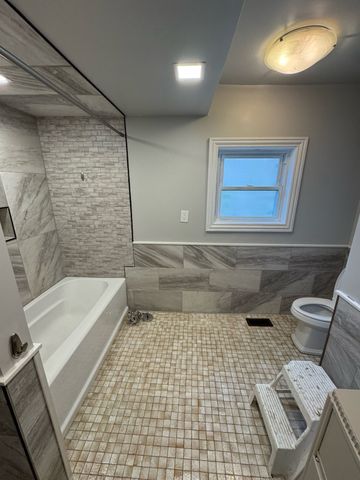 2 bd House for Rent in Windsor, ON - Photo 3