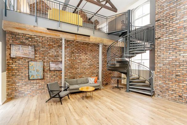 Studio to rent - Photo 1